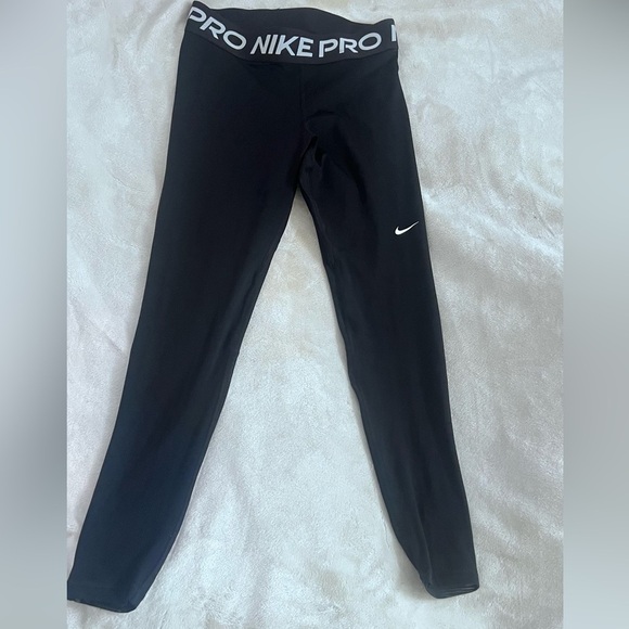 Nike Black Leggings Stretchy Athletic Wear - Picture 5 of 5